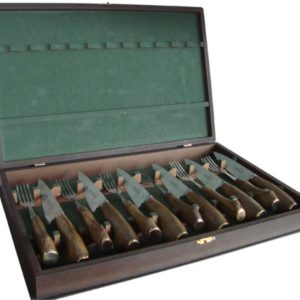 Juego de Tenedores y Cuchillos